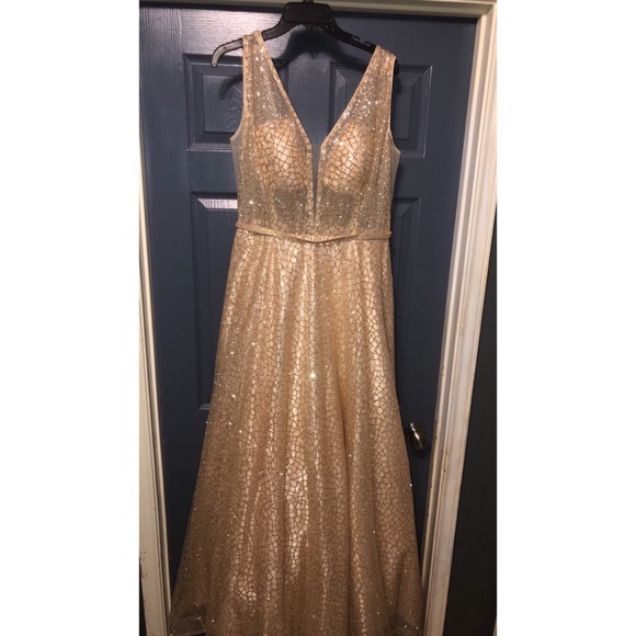 Dresses & Skirts - Gold dress